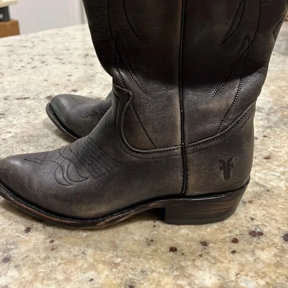 Frye cowboy style boot - Picture 2 of 11